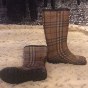 Burberry rain boots